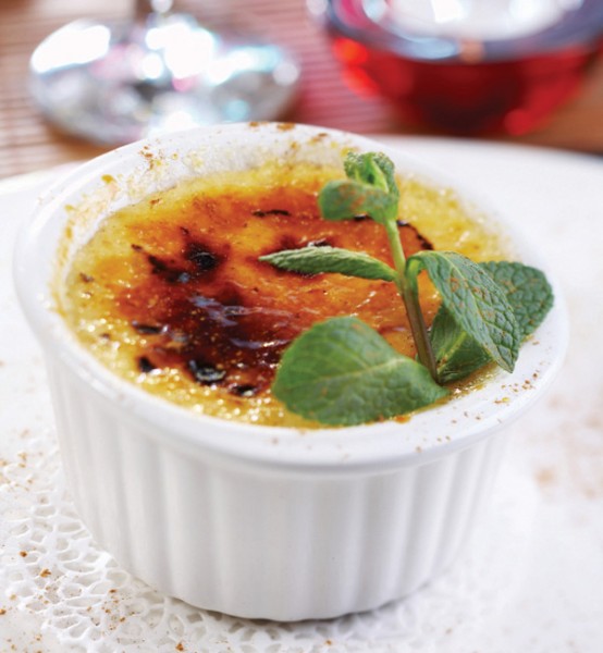 Rhubard-creme-brulee