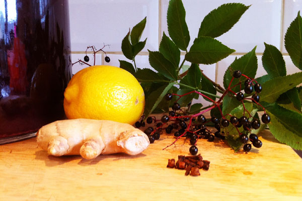 Elderberry wine with ingredients